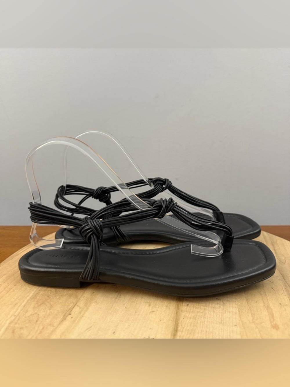 Vince Womens Deja Black Leather Strappy Sandals Sz 8.5M Beach Summer NWOT